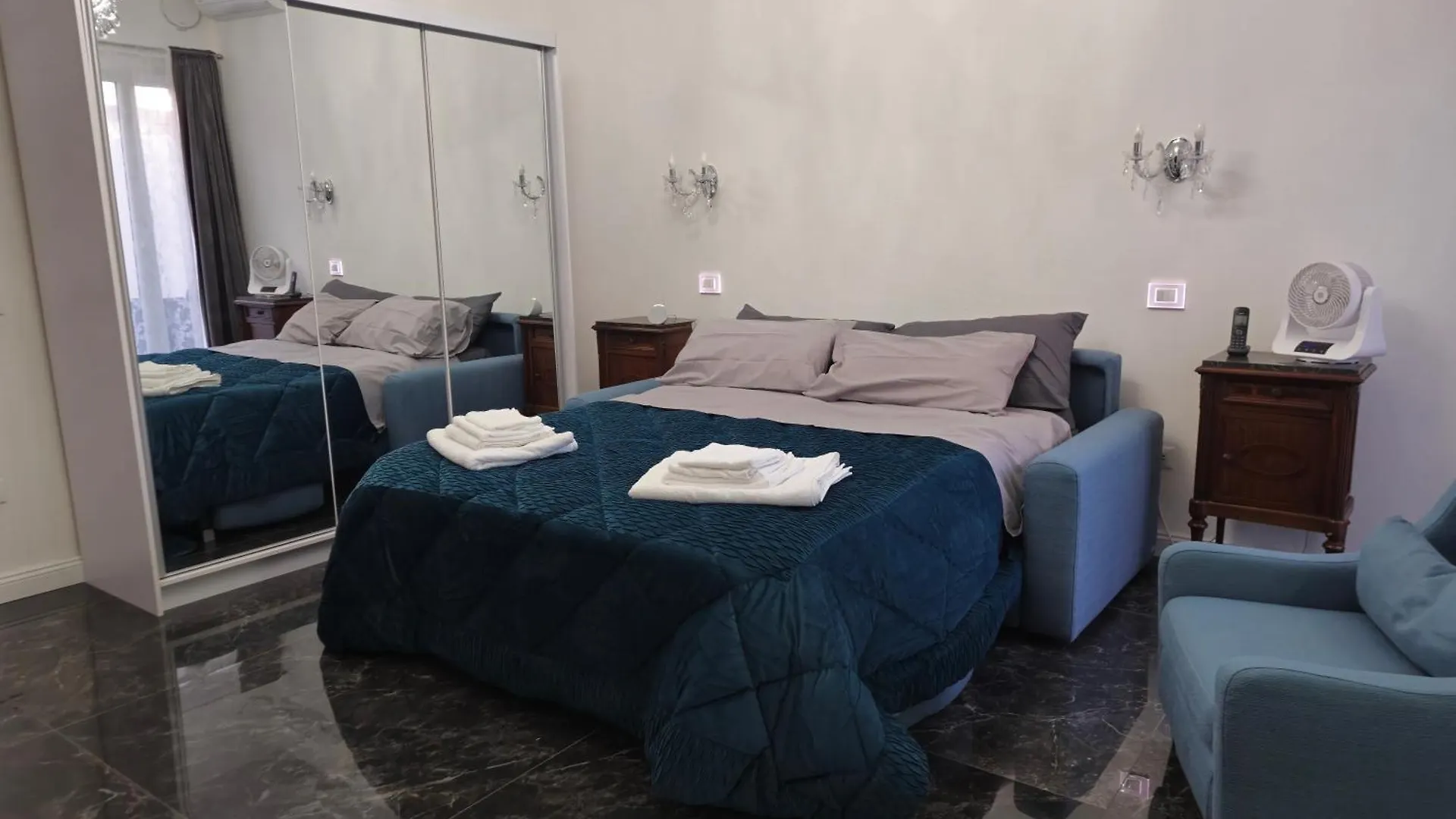 Hotel Mb Monolocale In Via XX Settembre Cagliari Affittacamere